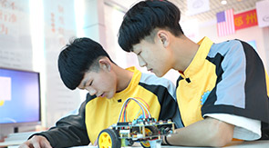 智能網聯與新能源汽車服務_鄭州萬通汽車學校