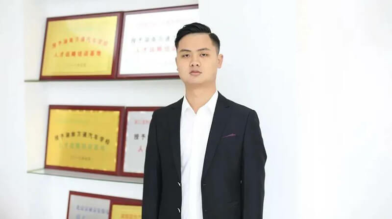 <b>技新天下，共贏未來</b>